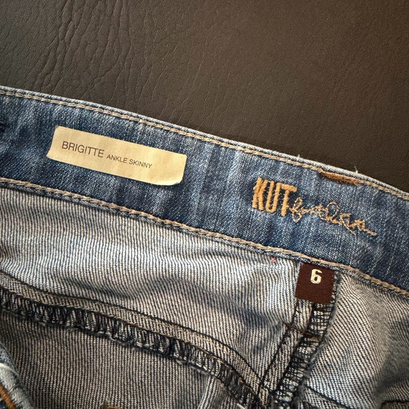 Kut from the Kloth Medium Blue Distressed Straight Leg Jeans - Picture 5 of 16